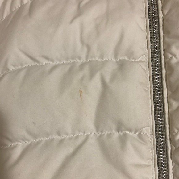 Women’s Lululemon Down for a run jacket size 6, white. Used condition - Picture 4 of 12